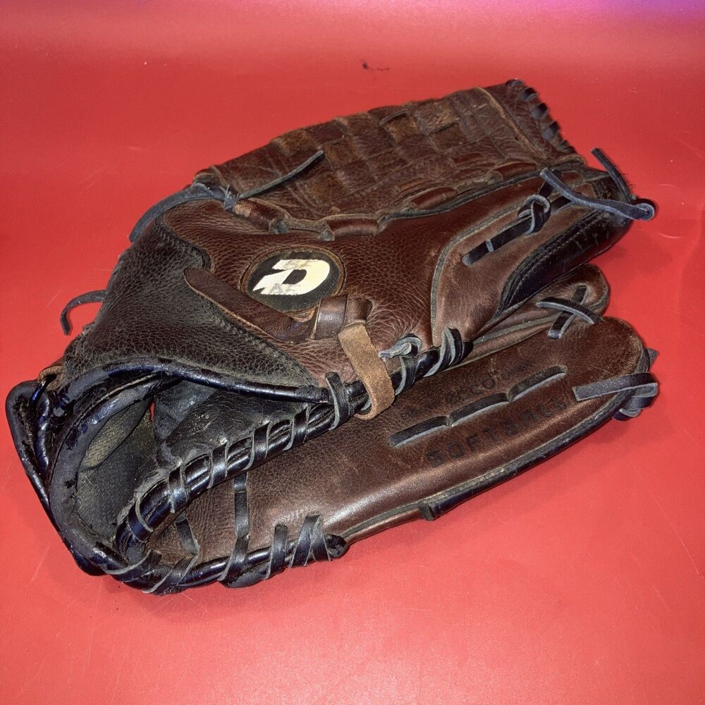 DeMarini Vortex 13.5” Right Hand Throw A0525 VX135 ECCO Leather Softball Glove